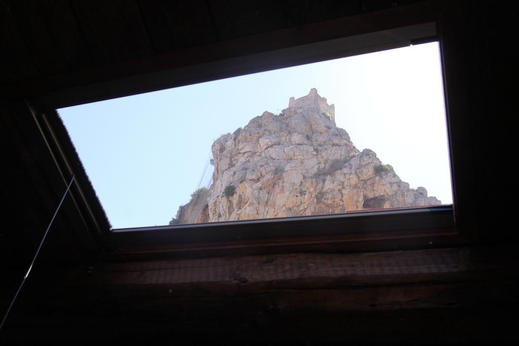 شقة La Finestra Sotto La Rocca تْشيفالو الغرفة الصورة